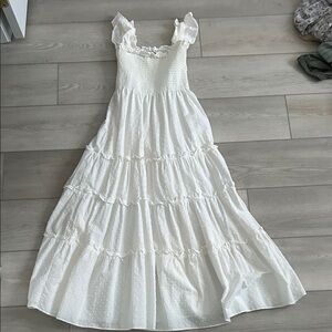 Chic White Ruffled Maxi Dress